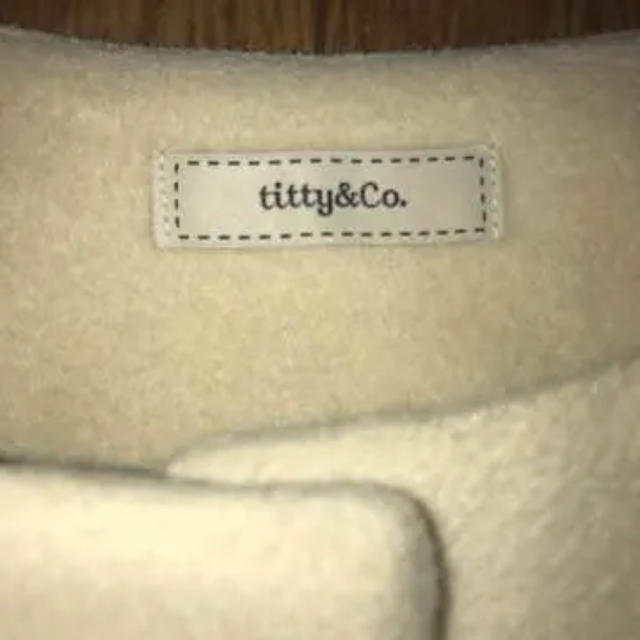 titty&co(ティティアンドコー)のtitty&Co. ノーカラーコート リボン レディースのジャケット/アウター(ロングコート)の商品写真