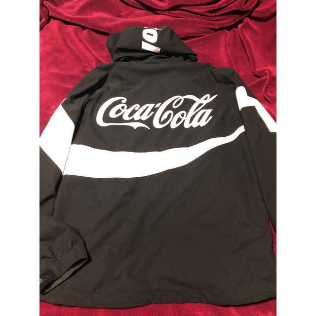 F.C.R.B.(エフシーアールビー)のFCRB Coca-Cola WARM UP JACKET Lサイズ メンズのジャケット/アウター(マウンテンパーカー)の商品写真