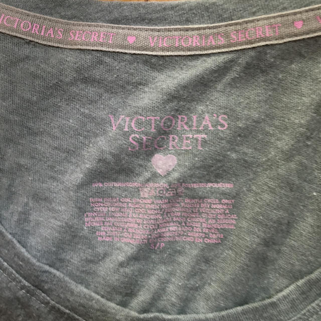 Victoria's Secret(ヴィクトリアズシークレット)のVS ワンピースTシャツ レディースのルームウェア/パジャマ(ルームウェア)の商品写真