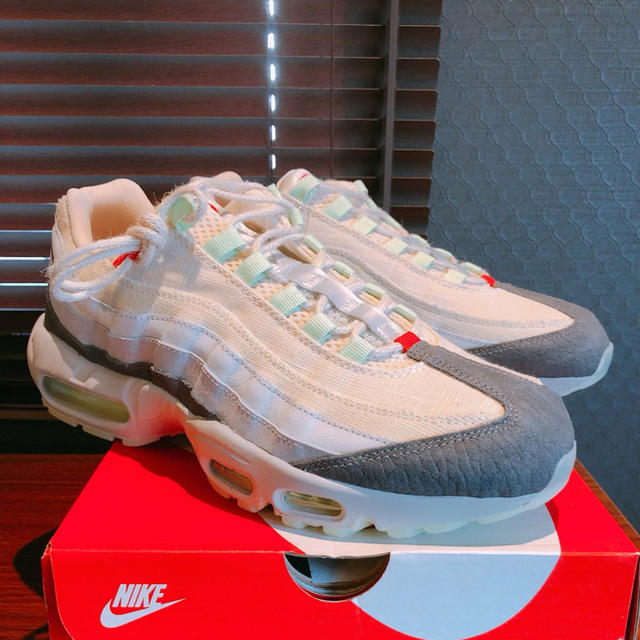 NIKE(ナイキ)のNIKE AIR MAX 95 HW QS ハロウィン メンズの靴/シューズ(スニーカー)の商品写真