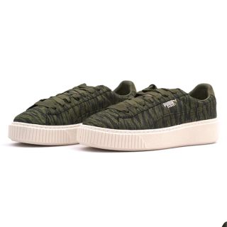 プーマ(PUMA)のプーマバスケット プラットフォーム試着のみ激安2800円美品箱有り(スニーカー)