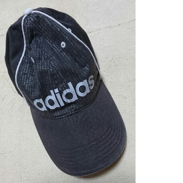 adidas(アディダス)のadidasアディダス  黒のキャップ レディースの帽子(キャップ)の商品写真