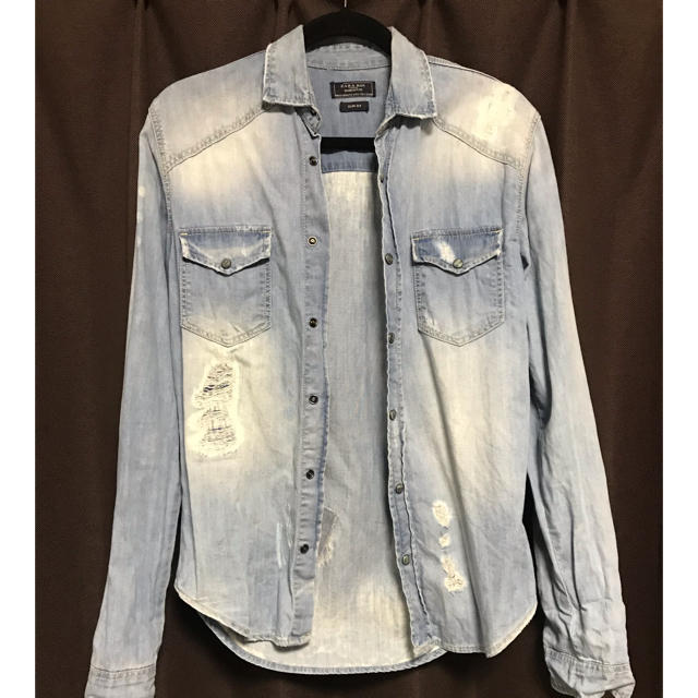 ZARA(ザラ)のデニムシャツ  ダメージ ZARA メンズのトップス(シャツ)の商品写真