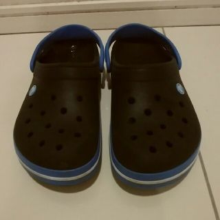 クロックス(crocs)のクロックスサンダル M7.W9(25㎝)(サンダル)