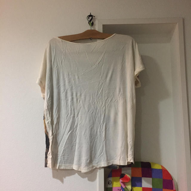 H&M(エイチアンドエム)のh&m Tシャツ レディースのトップス(Tシャツ(半袖/袖なし))の商品写真