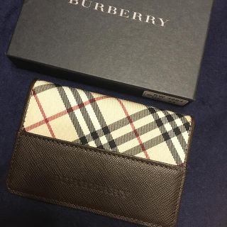 バーバリー(BURBERRY)の《新品》Burberry 名刺入れ/定期入れ(名刺入れ/定期入れ)