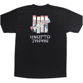 アンディフィーテッド(UNDEFEATED)のUNDEFEATED UKIYOE SUMOU TEE スモウT ブラック(Tシャツ/カットソー(半袖/袖なし))