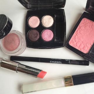 シャネル(CHANEL)のシャネル レキャトルオンブル ローズアンヴォレ31(アイシャドウ)