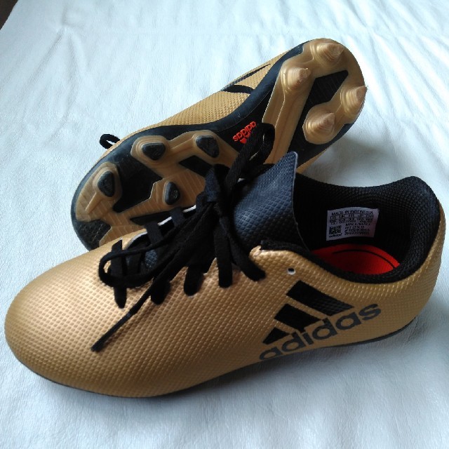 adidas(アディダス)のサッカースパイク スポーツ/アウトドアのサッカー/フットサル(シューズ)の商品写真