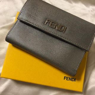 フェンディ(FENDI)のFENDI シルバー折財布(財布)