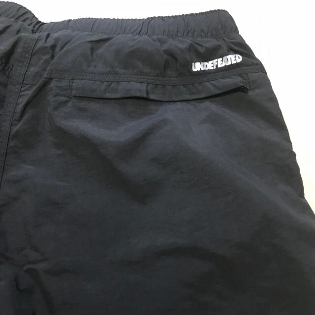 UNDEFEATED(アンディフィーテッド)のUNDEFEATED SWIM TRUNK(50003) メンズのパンツ(ショートパンツ)の商品写真