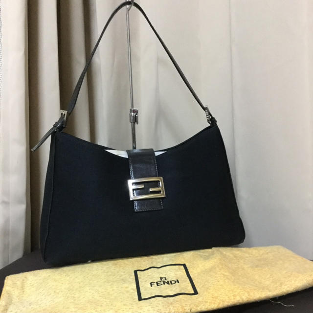 Fendi ショルダーバッグ