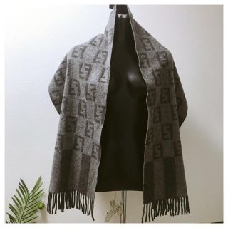 FENDI - フェンディ FENDI ストール マフラー ズッカ柄 ウール 美品 ...