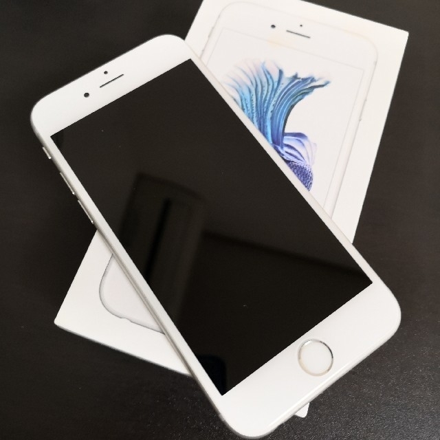Apple(アップル)のおまけ付き！iphone6s シムフリー スマホ/家電/カメラのスマートフォン/携帯電話(スマートフォン本体)の商品写真