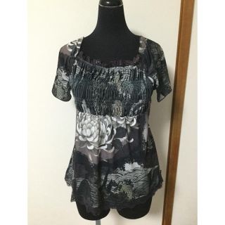 オッズオン(OZZON)の【中古品】OzzOn 半袖花柄カットソー(カットソー(半袖/袖なし))