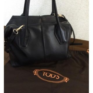 トッズ(TOD'S)のTOD's トッズ 黒 Dバッグ ユーズド美品(ハンドバッグ)