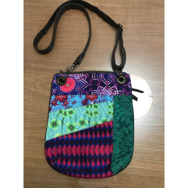 DESIGUAL(デシグアル)の☆再値下げ☆デジグアル  ポシェット レディースのバッグ(ショルダーバッグ)の商品写真