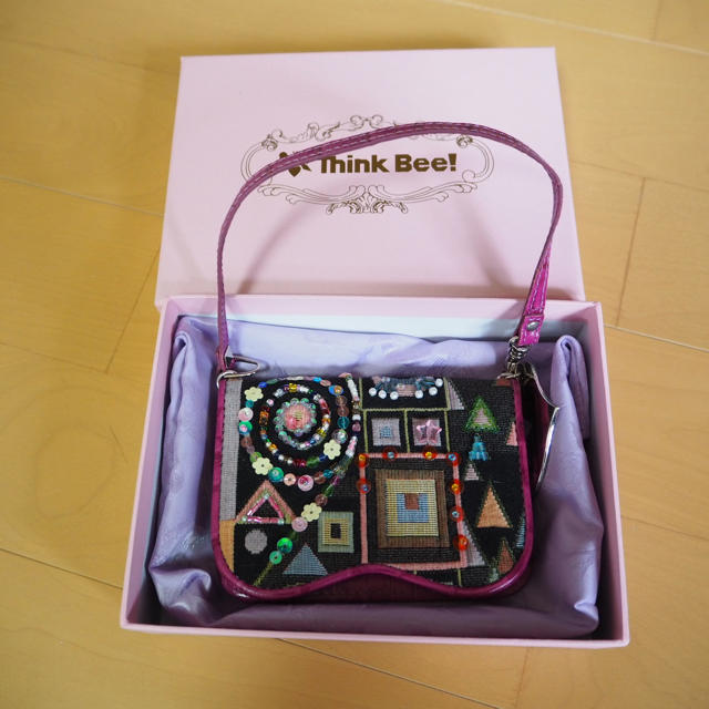 Think Bee!(シンクビー)の定期入れ(Think Bee) レディースのファッション小物(名刺入れ/定期入れ)の商品写真