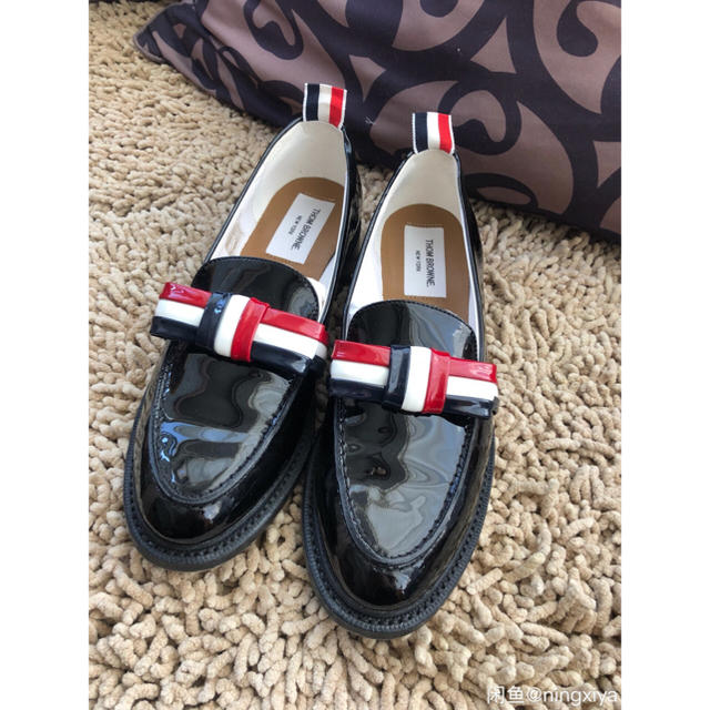 未使用 THOM BROWNE. ぺブルグレインレザー 3ボウ ローファー 37