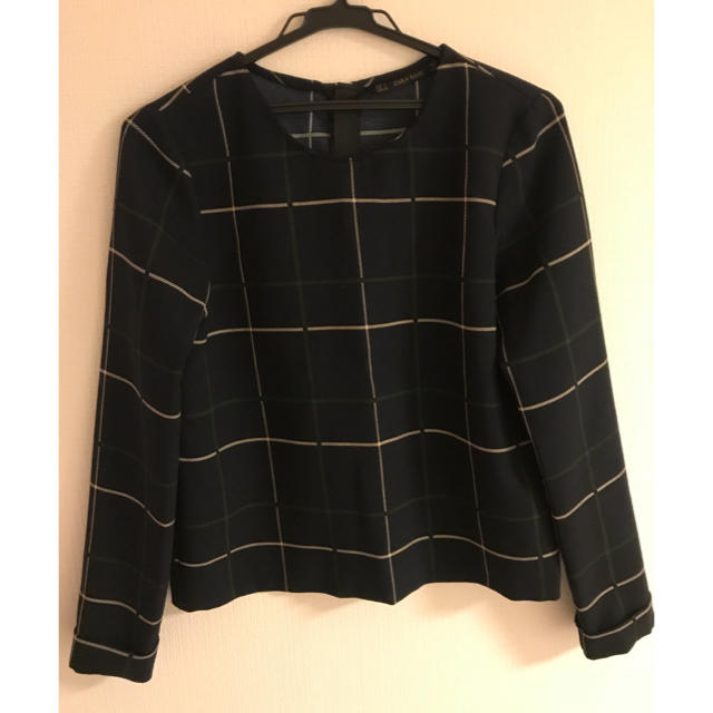 ZARA(ザラ)のZARAカットソー レディースのトップス(カットソー(長袖/七分))の商品写真