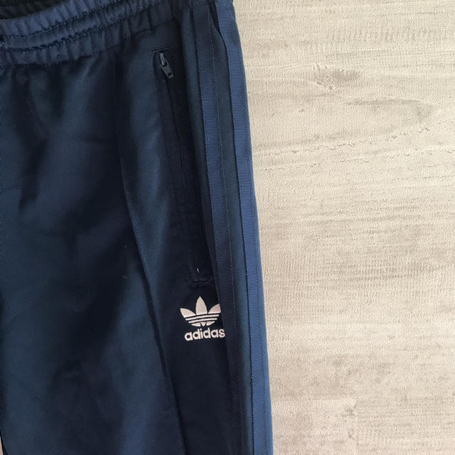 adidas(アディダス)のvui様専用 レディースのパンツ(スキニーパンツ)の商品写真