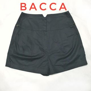 トゥモローランド(TOMORROWLAND)の【BACCA】カッコいい☆ショートパンツ （size36）(ショートパンツ)