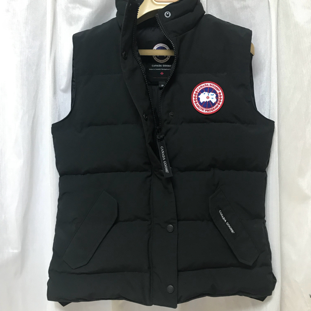 CANADA GOOSE(カナダグース)のカナダグース ベスト Sサイズ 正規品 レディースのジャケット/アウター(ダウンベスト)の商品写真