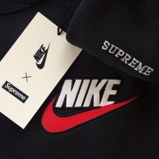 シュプリーム(Supreme)のSupreme × NIKE®︎ “Crewneck”(パーカー)