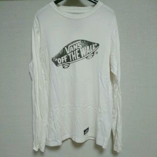 ヴァンズ(VANS)のペコ様専用☆VANS off the wall 長袖 Tシャツ☆

(Tシャツ/カットソー(七分/長袖))