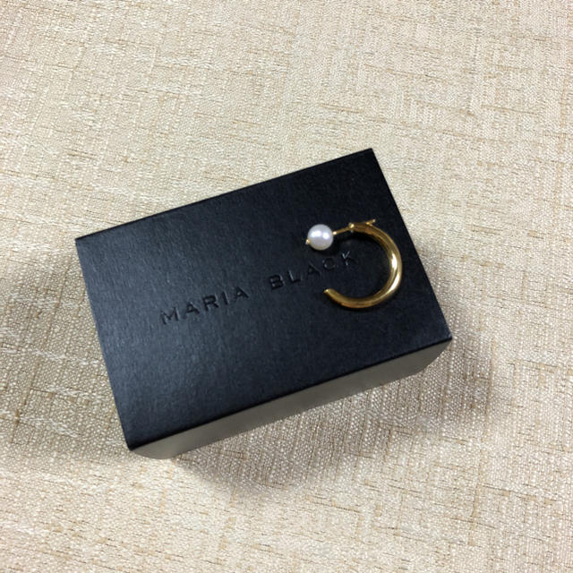 maria black ピアス