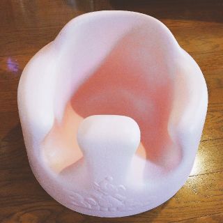 バンボ(Bumbo)のバンボ　ピンク　専用テーブルあり(その他)