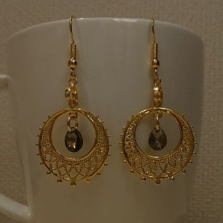 スワロフスキー(SWAROVSKI)のハンドメイド☆SWAROVSKI ピアス♪(ピアス)