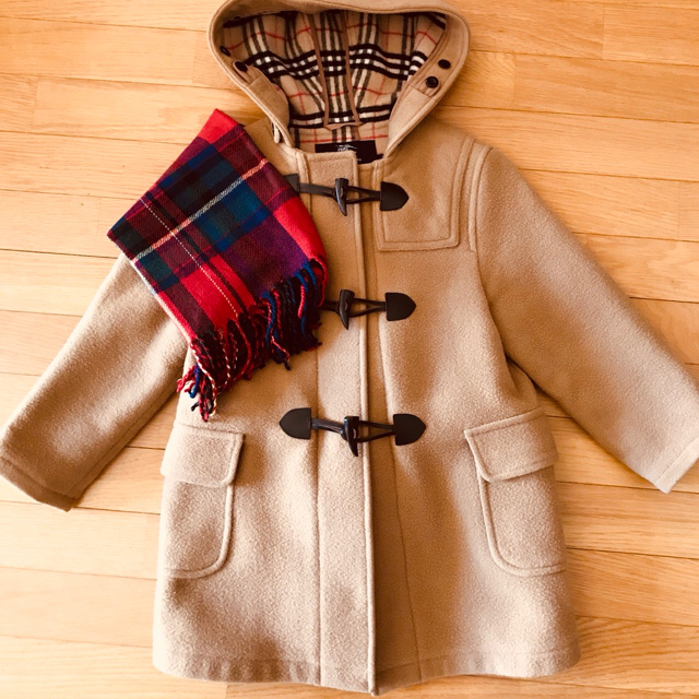 BURBERRY(バーバリー)のBURBERRYキッズダッフルコート☆ キッズ/ベビー/マタニティのキッズ服女の子用(90cm~)(コート)の商品写真