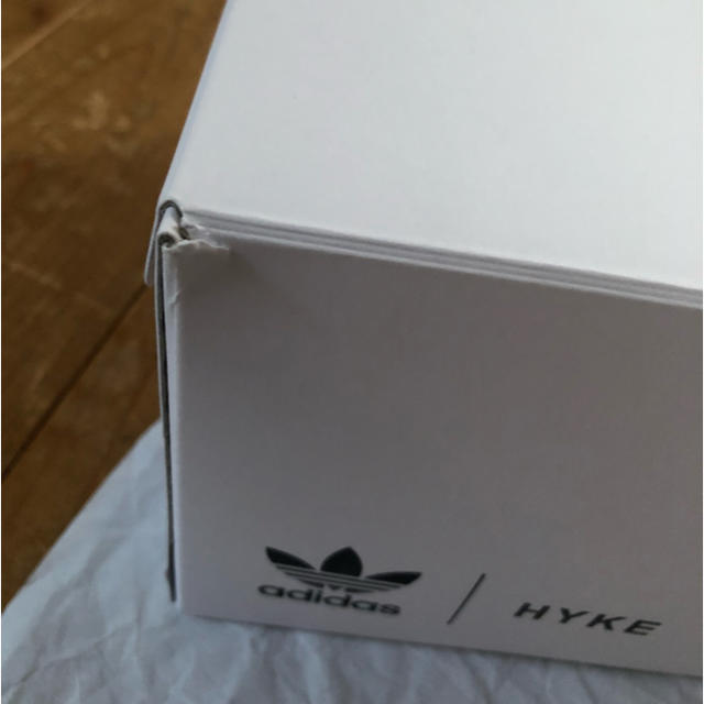 HYKE(ハイク)のHYKE×adidas  スニーカー ホワイト レディースの靴/シューズ(スニーカー)の商品写真