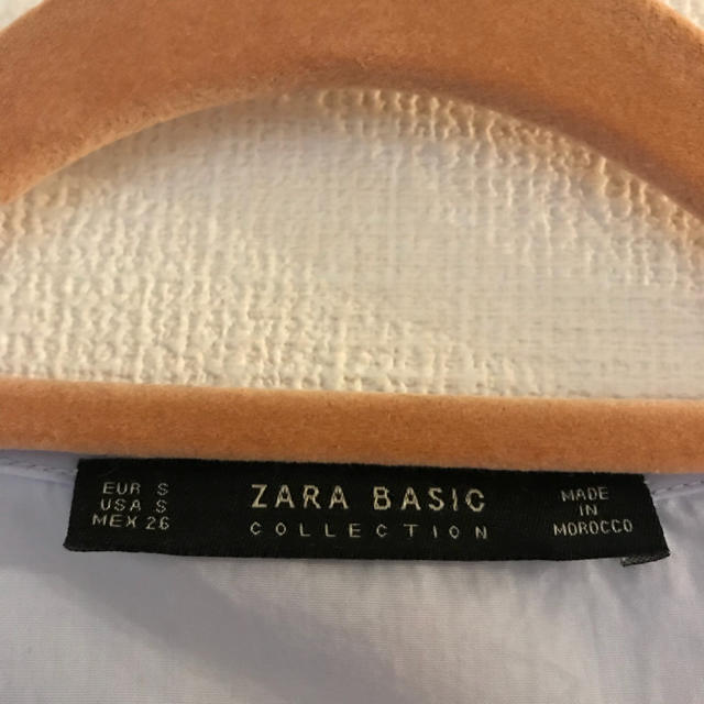 ZARA(ザラ)のZARA ブルー系 フリルトップス デザイン レディースのトップス(シャツ/ブラウス(長袖/七分))の商品写真