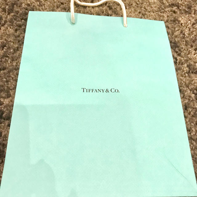 Tiffany & Co.(ティファニー)のティファニー 紙袋♡ レディースのバッグ(ショップ袋)の商品写真