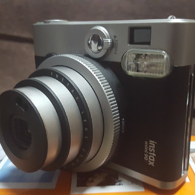 【チェキ】instax mini90 NEO CLASSIC(フィルム80枚付) スマホ/家電/カメラのカメラ(フィルムカメラ)の商品写真