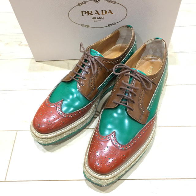 PRADA(プラダ)のPRADA レースアップシューズ レディースの靴/シューズ(ローファー/革靴)の商品写真