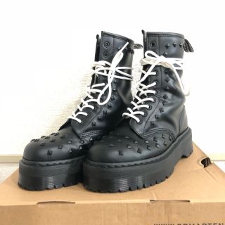 ドクターマーチン(Dr.Martens)のフルールドラパン様11月1日 美品！ドクターマーチン 10ホール スタッズブーツ(ブーツ)