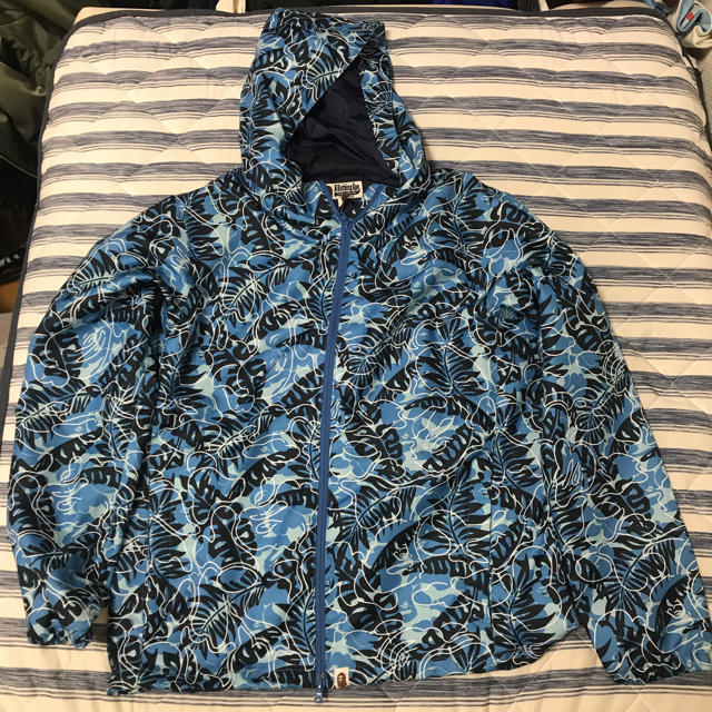 年末大セール！！bape tropical jacket！のサムネイル