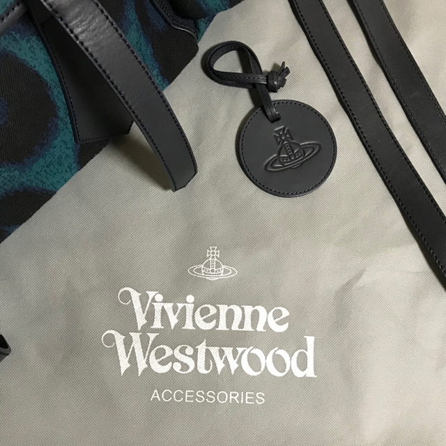 Vivienne Westwood(ヴィヴィアンウエストウッド)のVivienne Westwood レオパードトートバッグ M レディースのバッグ(トートバッグ)の商品写真