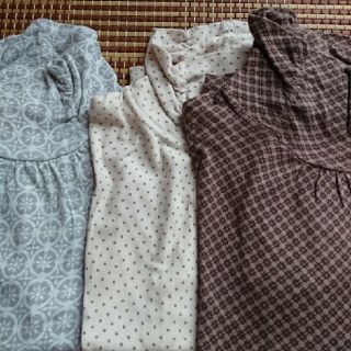 ユニクロ(UNIQLO)の女児ハイネック150㎝ (Tシャツ/カットソー)