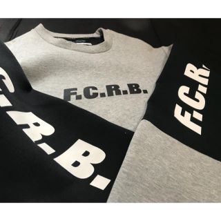 エフシーアールビー(F.C.R.B.)の☆定価以下☆未使用☆FCRB SLEEVE LOGO CREW NECK TOP(スウェット)