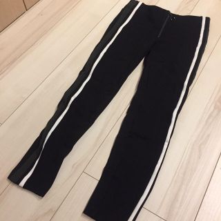 ザラ(ZARA)のZARA パンツ(スキニーパンツ)