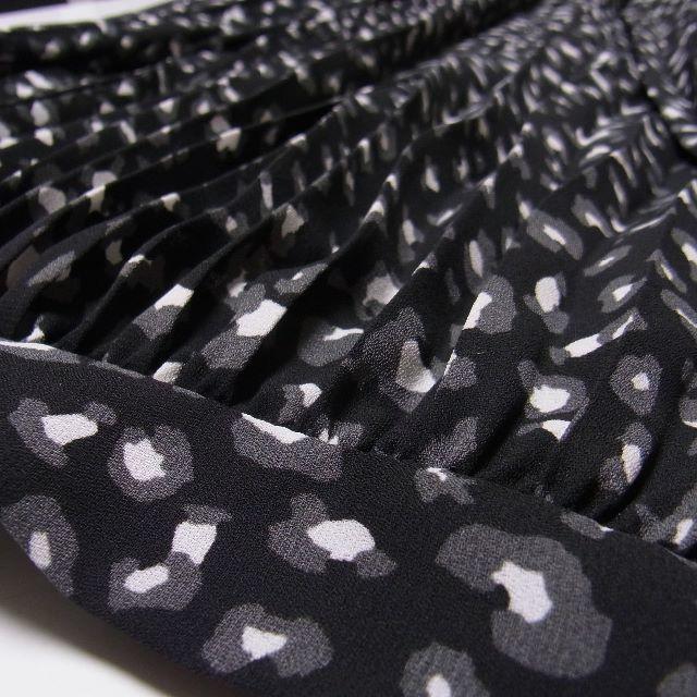 GU(ジーユー)のGU　ひざ丈　プリーツスカート　レオパード柄　ブラック　数回着用 レディースのスカート(ひざ丈スカート)の商品写真