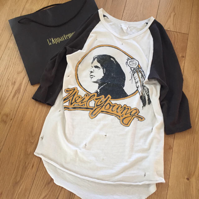 L'Appartement DEUXIEME CLASSE(アパルトモンドゥーズィエムクラス)のMADE WORN NEIL YOUNG T-SH アパルトモン Tシャツ レディースのトップス(Tシャツ(半袖/袖なし))の商品写真