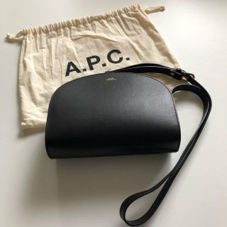 アーペーセー(A.P.C)のA.P.C ハーフムーンバッグ (ショルダーバッグ)