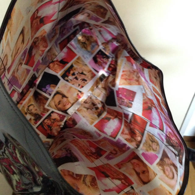 Victoria's Secret(ヴィクトリアズシークレット)のヴィクトリアシークレットデカバッグ レディースのバッグ(スーツケース/キャリーバッグ)の商品写真