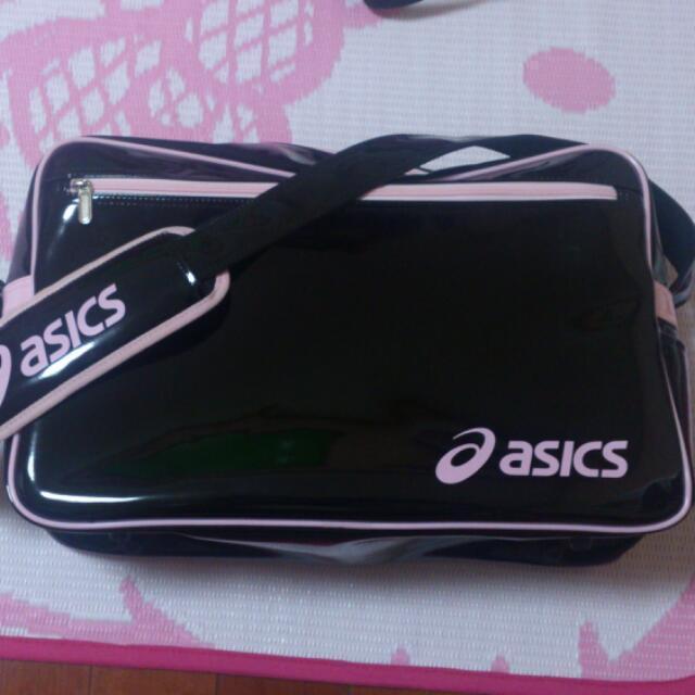 asics(アシックス)のasics エナメル L レディースのバッグ(ショルダーバッグ)の商品写真