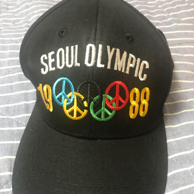 ジヨン 愛用 ソウルオリンピック x peaceminusone キャップの ジヨン 愛用 ソウルオリンピック x peaceminusone キャップの